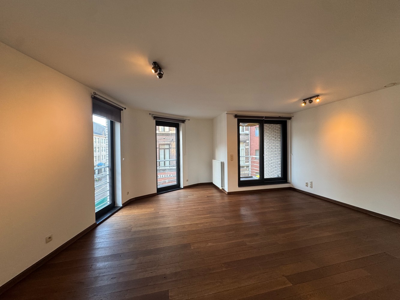 Hoekappartement met terras in hartje Antwerpen - photo 2