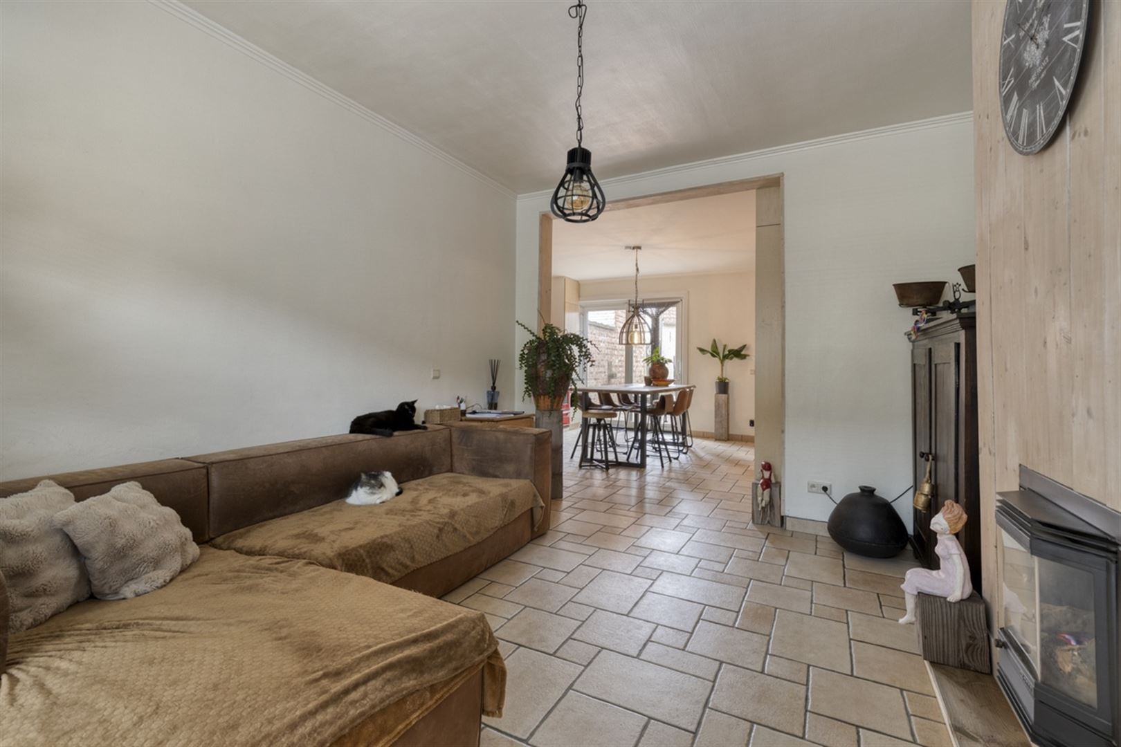 RUIME WONING MET 3 SLKS, 2 BADK & TOEGANKELIJK VIA TUIN !!! - foto 4