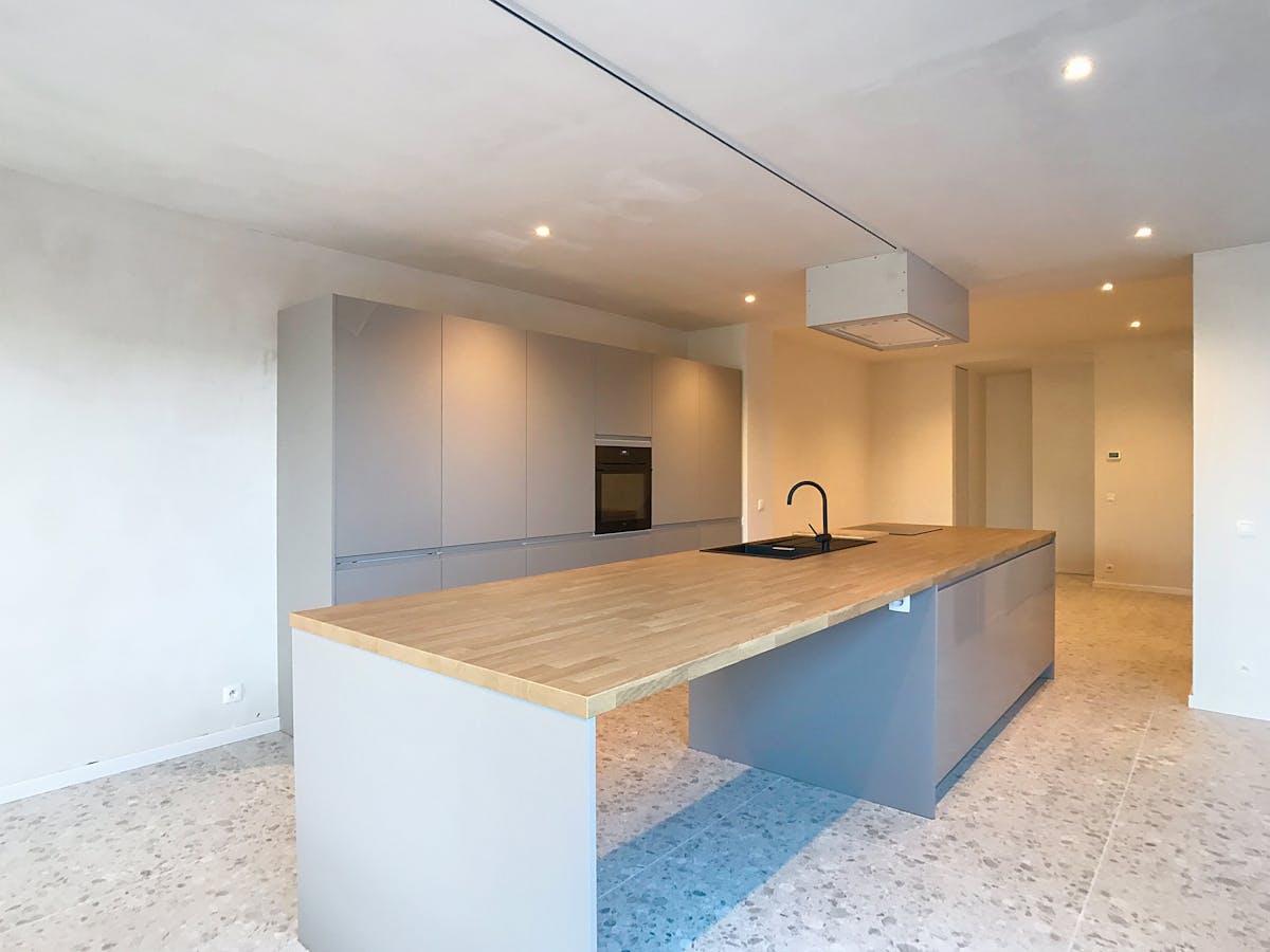 Gerenoveerde woning met 4 kamers en tuin in Poperinge - foto 5