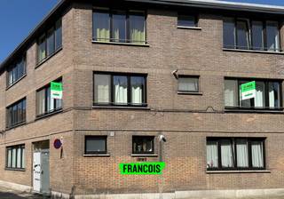 Gelegen in Tempelhof 31 te Gent geniet dit huurappartement van een rustige en aangename woonomgeving, ideaal voor wie graag in alle...