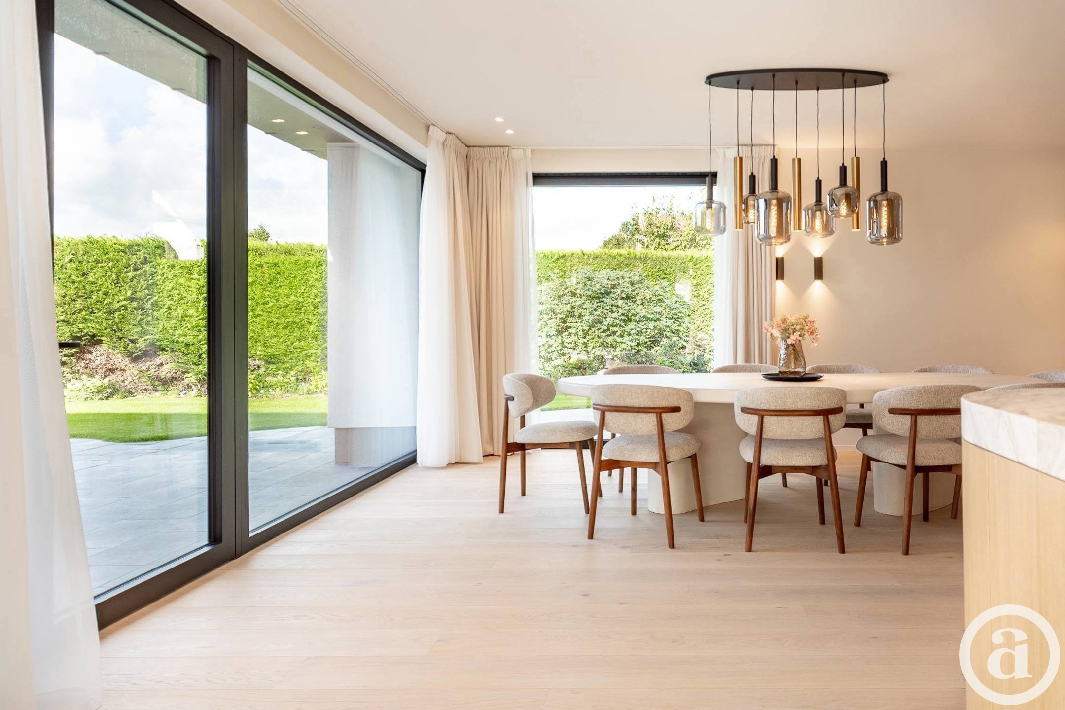 Gerenoveerde villa met 5 slaapkamers gelegen in een rustige residentiële omgeving - foto 5