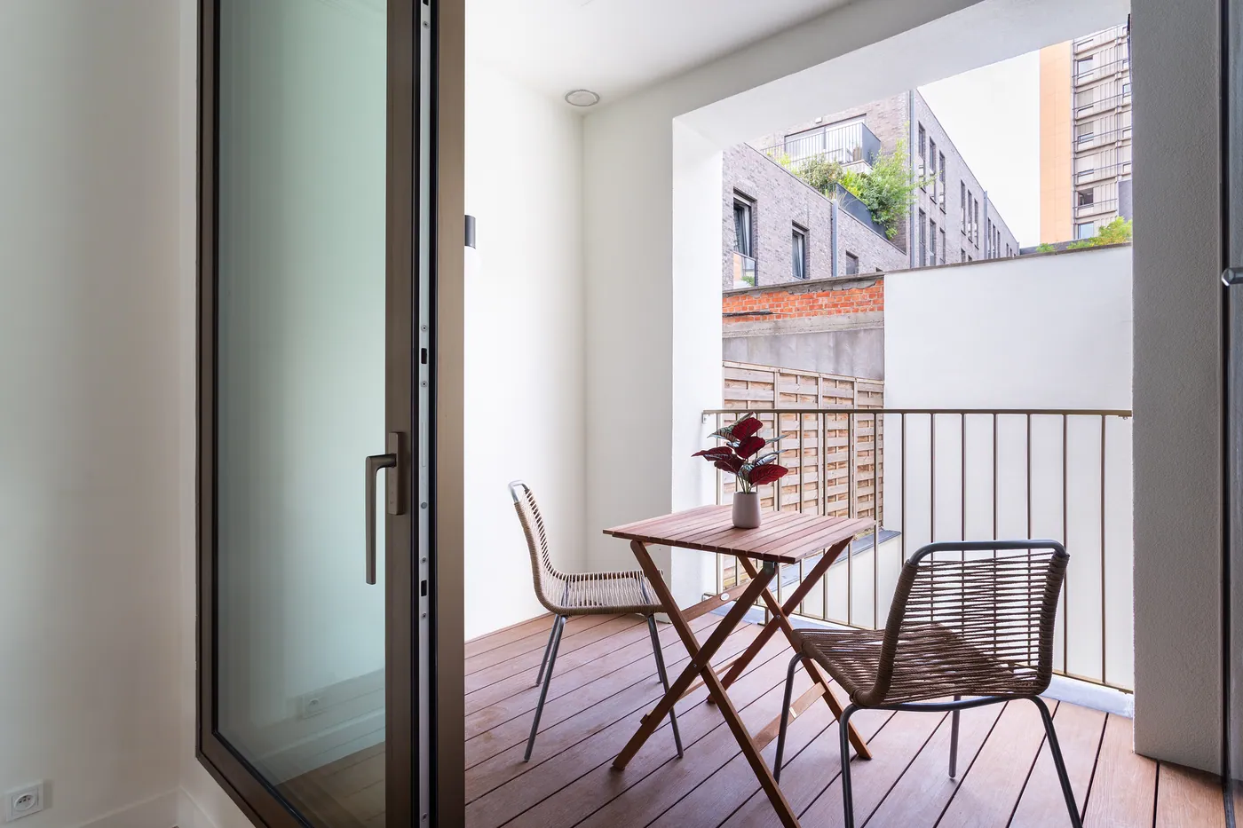 Gerenoveerd 1-slpk appartement met terras in hartje Antwerpen - foto 2