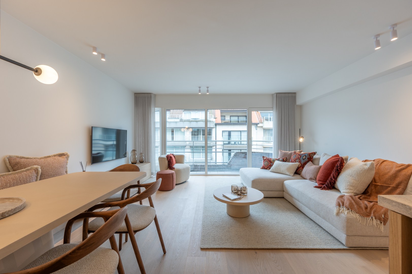 Gerenoveerd appartement met 3 slpks. aan het Rubensplein - foto 5