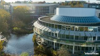 Fantastisch gelegen kantoren/co-working spaces van +/- 20 - 100 m² te huur op slechts 220 m van de A12 op- en afrit 2 Strombeek-Bever-Centrum,...