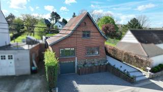 SOUS OFFRE - VISITES SUSPENDUES Wauthier-Braine, dans une jolie rue paisible très accessible, splendide villa totalement rénovée proposant...