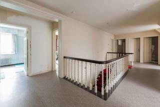 LIGGINGDe Louis Leynstraat is een rustige, residentiële straat in Roeselare, geliefd om haar vlotte bereikbaarheid, nabijheid van winkels,...