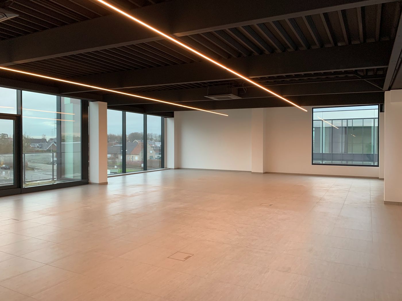 236 m²  instapklaar nieuwbouw kantoor - foto 4