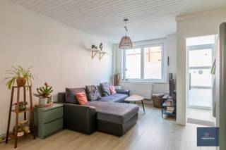 In de gezellige Cederstraat vinden we deze instapklare rijwoning, ideaal voor wie op zoek is naar een compacte maar verrassend ruime thuis in de...