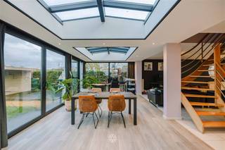 DE PINTE -  Looking for a move-in ready 4 bedroom home for sale in De Pinte? Then this property is for you. The main assets in a nutshell: * 4...