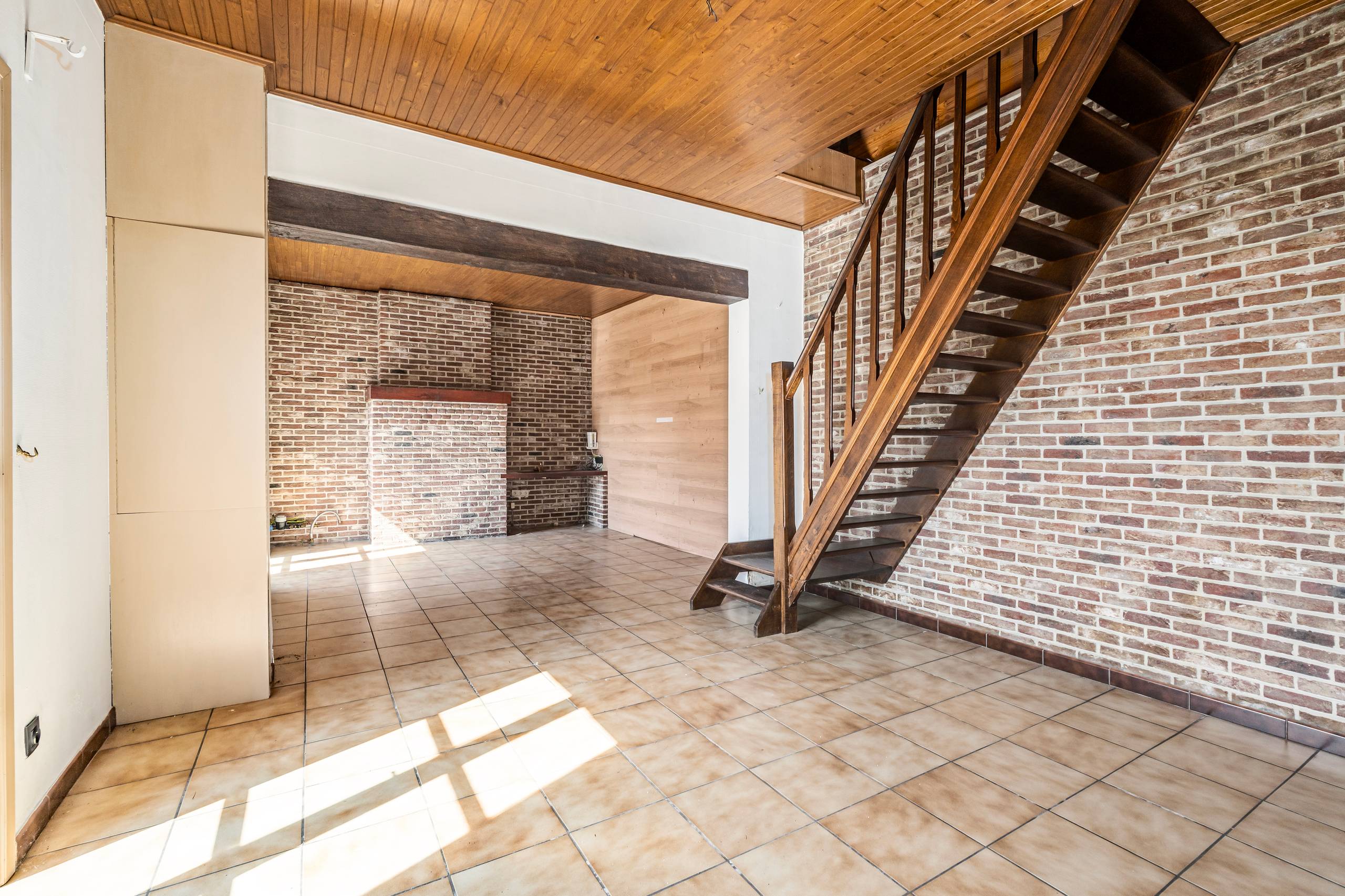 Vergund renovatieproject met 3 slaapkamers en tuin - foto 4
