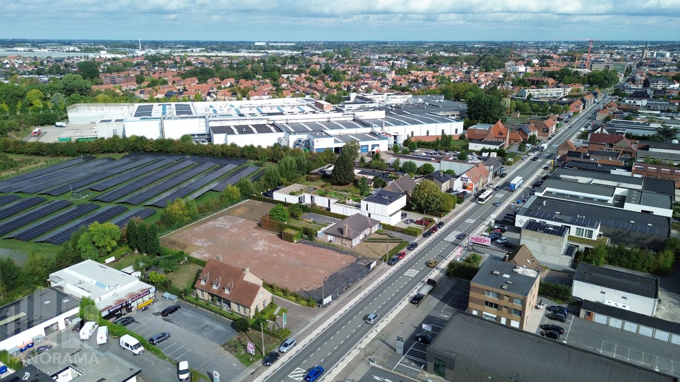 COMMERCIËLE RUIMTE VAN 861 m² MET UITSTEKENDE VISIBILITEIT - foto 5