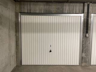 Deze garage is uitstekend gelegen in de Koninginnelaan 1 in Middelkerke en vormt een praktische oplossing voor wie op zoek is naar een veilige...