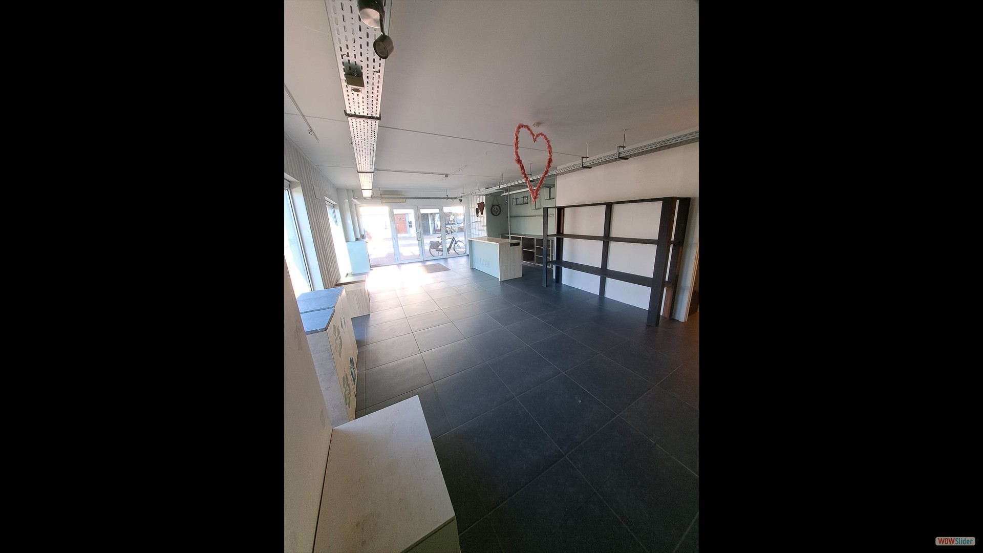 Een gunstig gelegen handelspand in het centrum van Zandhoven - foto 3