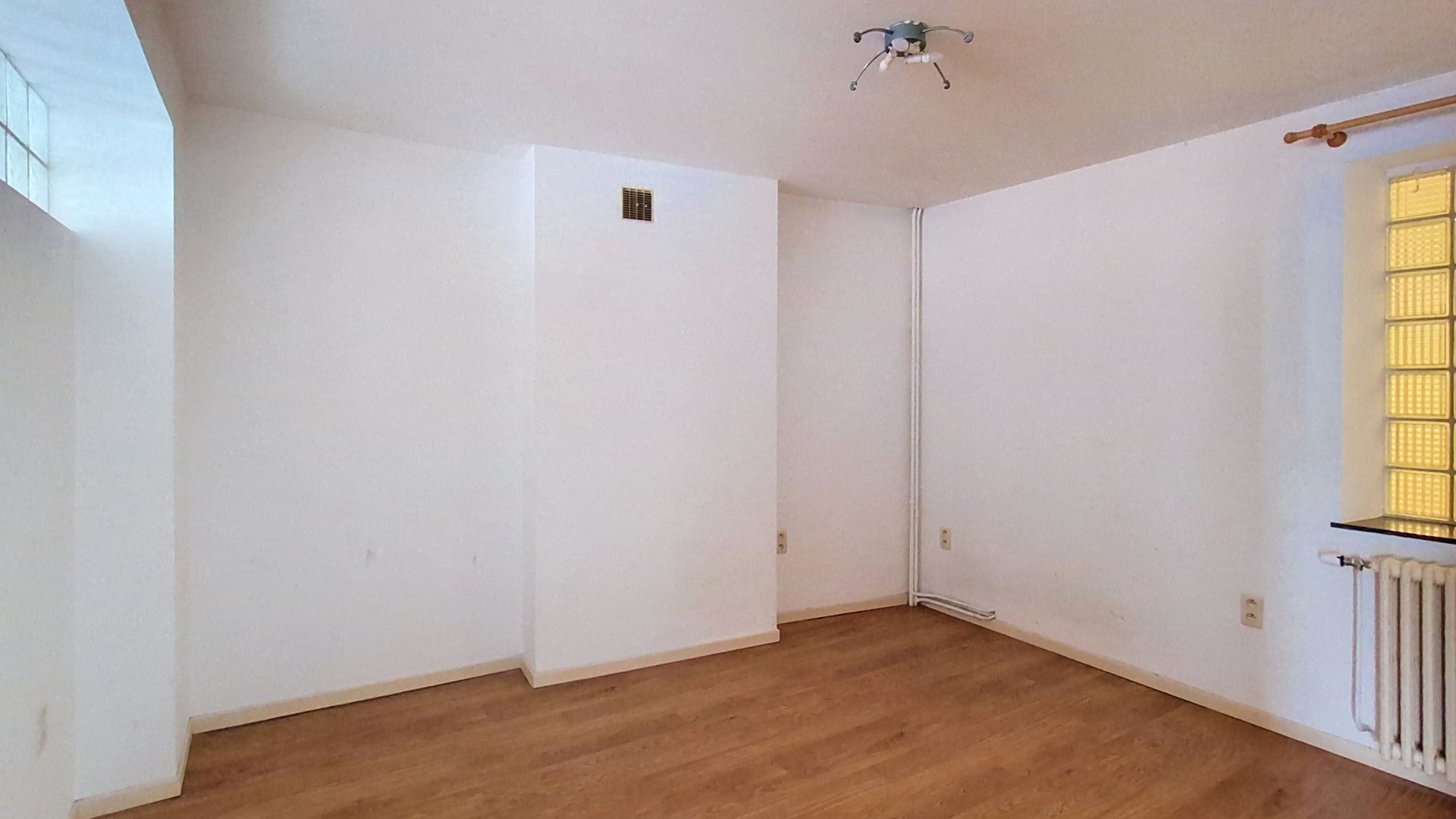 Appartement te huur in Charleroi met 2 slaapkamers - foto 5