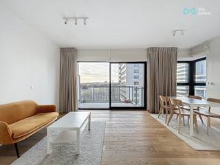 Tel: +32 456 12 69 85 / E-mail: clara.jacquy@weinvest.beWe Invest biedt u een prachtig appartement met één slaapkamer aan, gelegen op de 4de...