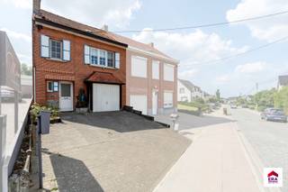 House for sale in Roosdaal