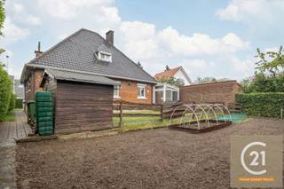 **REMET EN VENTE POUR CAUSE DE PRÊT NON OBTENU** Située dans un quartier résidentiel agréable et verdoyant de Diegem, cette charmante villa...