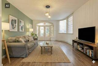 Deze woning wordt aangeboden via Power-sale. De vermelde prijs is een instelprijs. Interesse in een bezoek of meer info over deze koopmethode? Neem gerust contact op met de dossierverantwoordelijke, Mathias via 0472 18 39 90 of mathias.lauwyck@dewaele.com.In het bruisende hart van Roeselare vinden we deze te renoveren eigendom met een bewoonbare oppervlakte van maar liefst 208m². Dankzij de uiterst centrale ligging geniet je hier van een uitstekende bereikbaarheid, zowel te voet, met de fiets als met het openbaar vervoer. Winkels, horeca, scholen en het station bevinden zich op wandelafstand.De eigendom biedt, mits de nodige opfrissingswerken, tal van mogelijkheden. Het gelijkvloers leent zich perfect voor het inrichten van een handelsruimte, praktijk, kantoor of vrij beroep. Dankzij de brede gevel en de ligging in een levendige buurt met veel passage, is commerciële visibiliteit hier gegarandeerd.Op de bovenliggende verdiepingen bevindt zich een ruime woongelegenheid met diverse inrichtingsopties. Mits de nodige opfrissingswerken kan deze woning worden omgevormd tot een eigentijdse gezinswoning met eventueel een aparte ingang voor het commerciële gedeelte.Kortom: een interessante investering voor wie op zoek is naar een pand met potentieel op een toplocatie, of voor wie wonen en werken wil combineren in het centrum van de stad.Troeven:- 208 m² bewoonbare oppervlakte- Handelsmogelijkheid op het gelijkvloers- Centrale ligging in het hart van Roeselare- Tal van invulmogelijkheden (wonen, werken, combineren)- Goede visibiliteit en bereikbaarheidWens je meer info of een bezoek? Neem dan snel contact op met de dossierverantwoordelijke Mathias via 0472 18 39 90 of mathias.lauwyck@dewaele.com!Deze AI-visualisaties zijn bedoeld als inspiratie. Er werd geen rekening gehouden met technische specificaties, stedenbouwkundige voorschriften of de concrete mogelijkheden tot realisatie.
