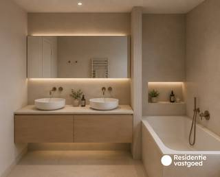 Nieuwbouwproject 'Residentie Brouwerie' brengt modern wooncomfort naar het centrum van Houthulst. Dit nieuwe project, momenteel in opbouw, omvat 23 energiezuinige appartementen en 2 handelsruimtes en onderscheidt zich door zijn hedendaagse architectuur, kwalitatieve afwerking en centrale ligging.<br /><br />Dit appartement met 2 slaapkamers werd ontworpen met aandacht voor licht, ruimte en gebruiksgemak. De leefruimte met open keuken vormt het hart van de woning en sluit aan op een aangenaam terras, waardoor binnen en buiten mooi in elkaar overvloeien. Met een bewoonbare oppervlakte van 93 m² en een terras van 4,5 m² biedt dit appartement alle ruimte voor wie op zoek is naar een eigentijdse woonst.<br /><br />Praktisch comfort werd eveneens niet uit het oog verloren. De residentie beschikt over een lift die alle verdiepingen bedient en bij elk appartement is een parkeerplaats mogelijk. Bovendien bevindt u zich op een centrale locatie, vlak bij winkels, scholen en andere dagelijkse voorzieningen.<br /><br />Ook fiscaal biedt dit project interessante mogelijkheden, want aankoop aan 6% btw is hier mogelijk.<br /><br />Of u nu op zoek bent naar een eerste woning, een nieuwe thuis of een investering met toekomst, Residentie Brouwerie combineert een energiezuinig karakter met een aangename woonomgeving en een eigentijdse uitstraling.<br /><br />Interesse? Neem contact op om samen de mogelijkheden te bekijken.<br />Ook nog andere appartementen beschikbaar!<br /><br />Neem voorsprong met een vrijblijvende en gratis schatting van uw eigendom via:<br />http://www.residentievastgoed.be/gratisonlineschatten<br /><br />(Ref. NI27636)