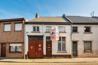 Deze woning is gelegen in het centrum van Niel, op wandelafstand van winkels, openbaar vervoer en andere voorzieningen. Het pand is grondig...