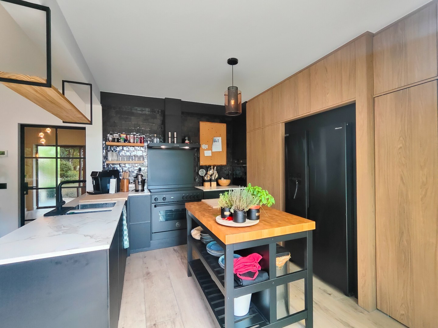 Stijlvol gerenoveerde vrijstaande villa met panoramisch uitzicht op de polders – gelegen op ca. 1.280 m² in het charmante Aardenburg! Nederland. - foto 4