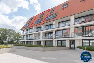 Fantastisch ingericht duplex-appartement met 2 slaapkamers langs de oevers van de Oude Veurnevaart. Op een boogscheut van het centrum van...