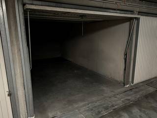 In het gebouw Residentie De Burcht Aalst bevindt  zich op de tweede verdieping onder de grond een ruime garage.De garage is voorzien van een stevige...