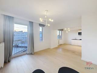 SCHAERBEEK, near Montgomery and Place Plasky, 2-bedroom apartment ± 90m² in a recent building located on the 5th floor with lift. It is composed...