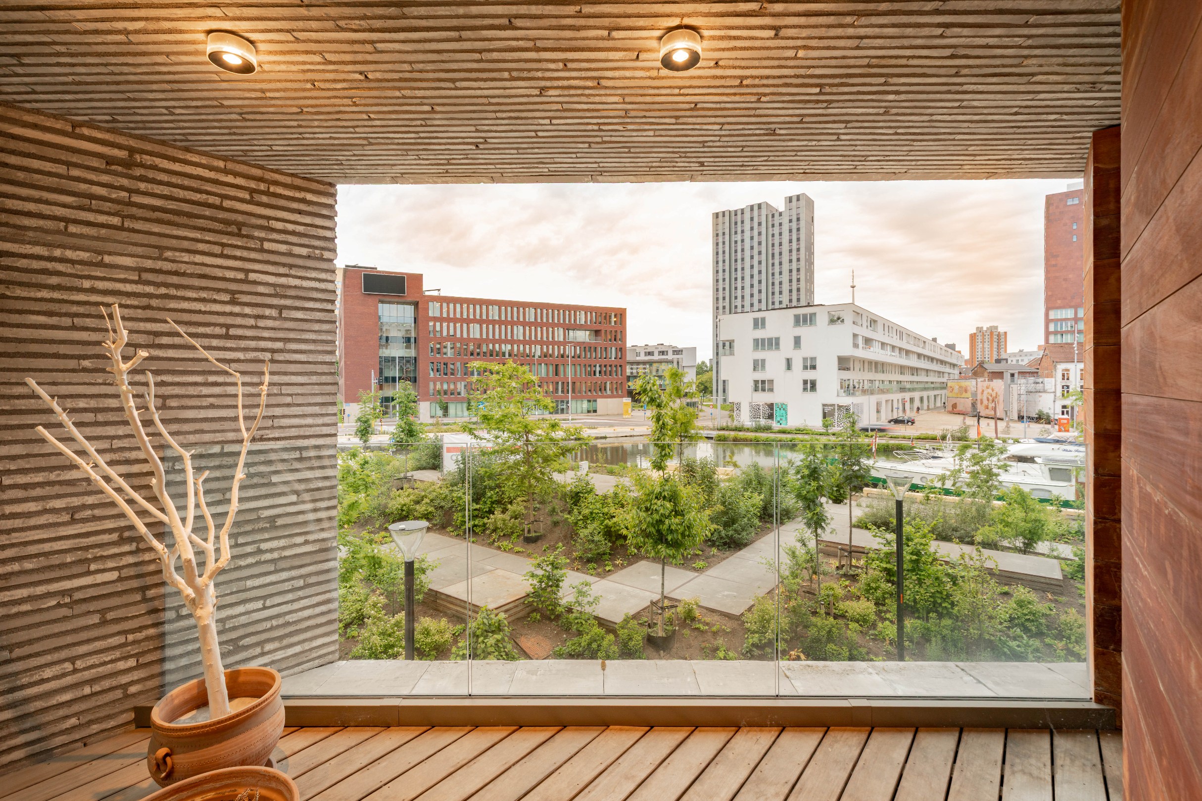 Gemeubeld 2-slaapkamer appartement aan de Vaartkom! - foto 3
