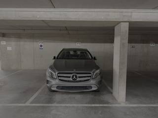 Emplacement de parking couvert et souterrain<br />Situé au niveau -2<br />Situation centrale, à proximité de la mer<br />Emplacement de parking n° 38<br />Dimensions : 4,90 m de profondeur × 2,50 m de largeur<br />Hauteur libre : 2,16 m<br />Possibilité d’acquérir également l’emplacement de parking adjacent n° 37