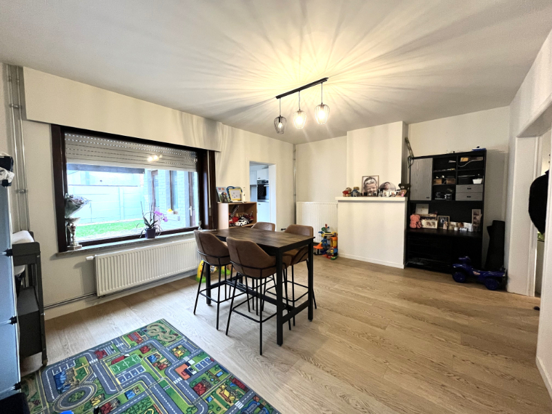 Vernieuwde woning met 2 slaapkamers - foto 3
