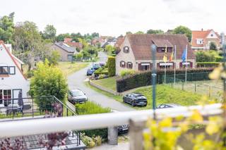 Prachtig gerenoveerd penthouse met panoramisch uitzicht te koop in Sint-IdesbaldOp zoek naar een exclusief en zonovergoten verblijf aan zee? Dit...