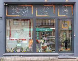 Ontdek dit aantrekkelijk en strategisch gelegen handelsgelijkvloers met terras en mooie tuin in het bruisende hart van de Thieffry wijk in...