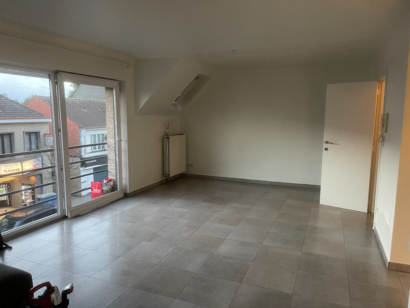 Tweeslaapkamerappartement in centrum Sleidinge - foto 2