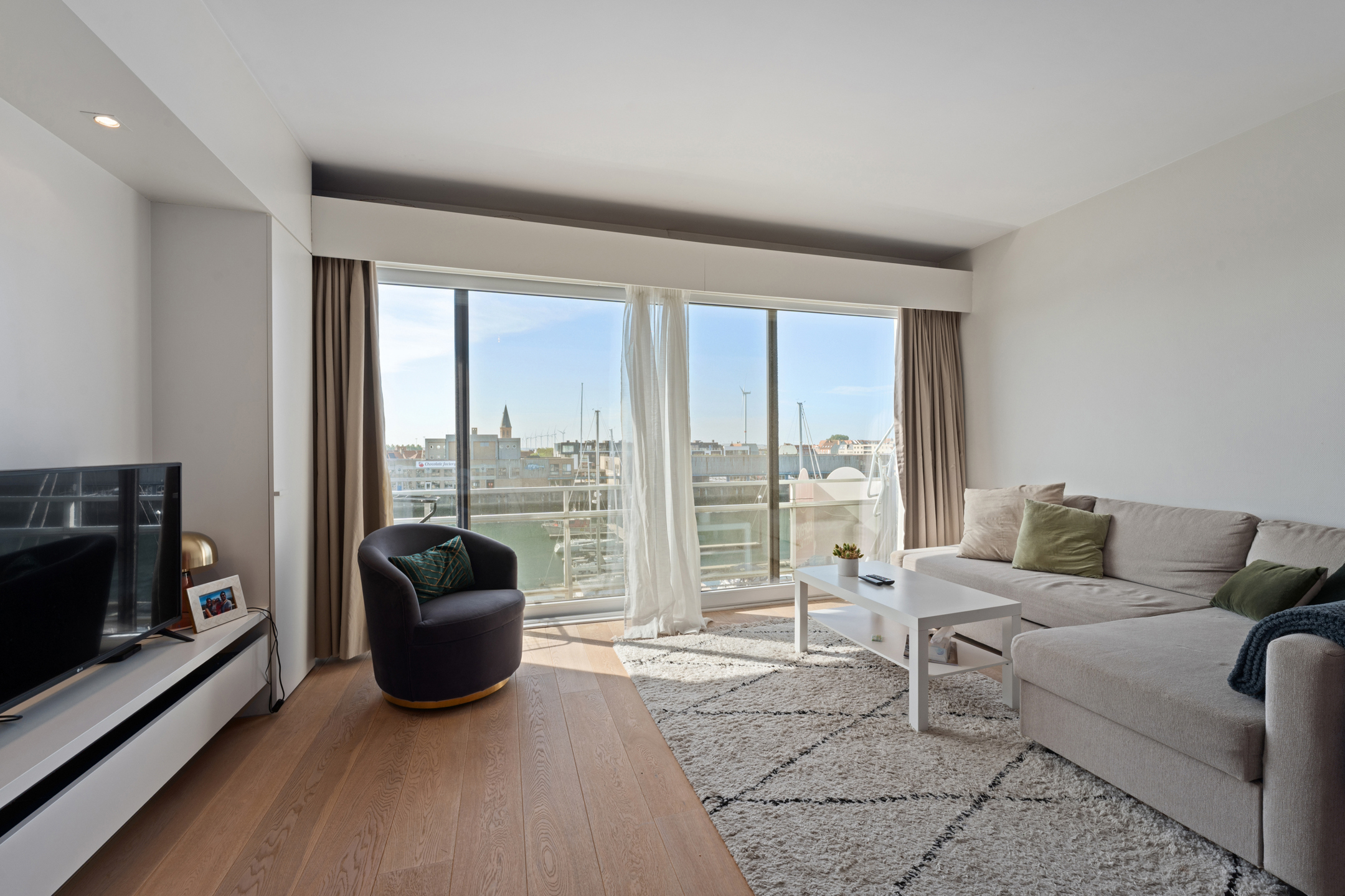 Recent gerenoveerde studio met zicht op jachthaven - foto 4