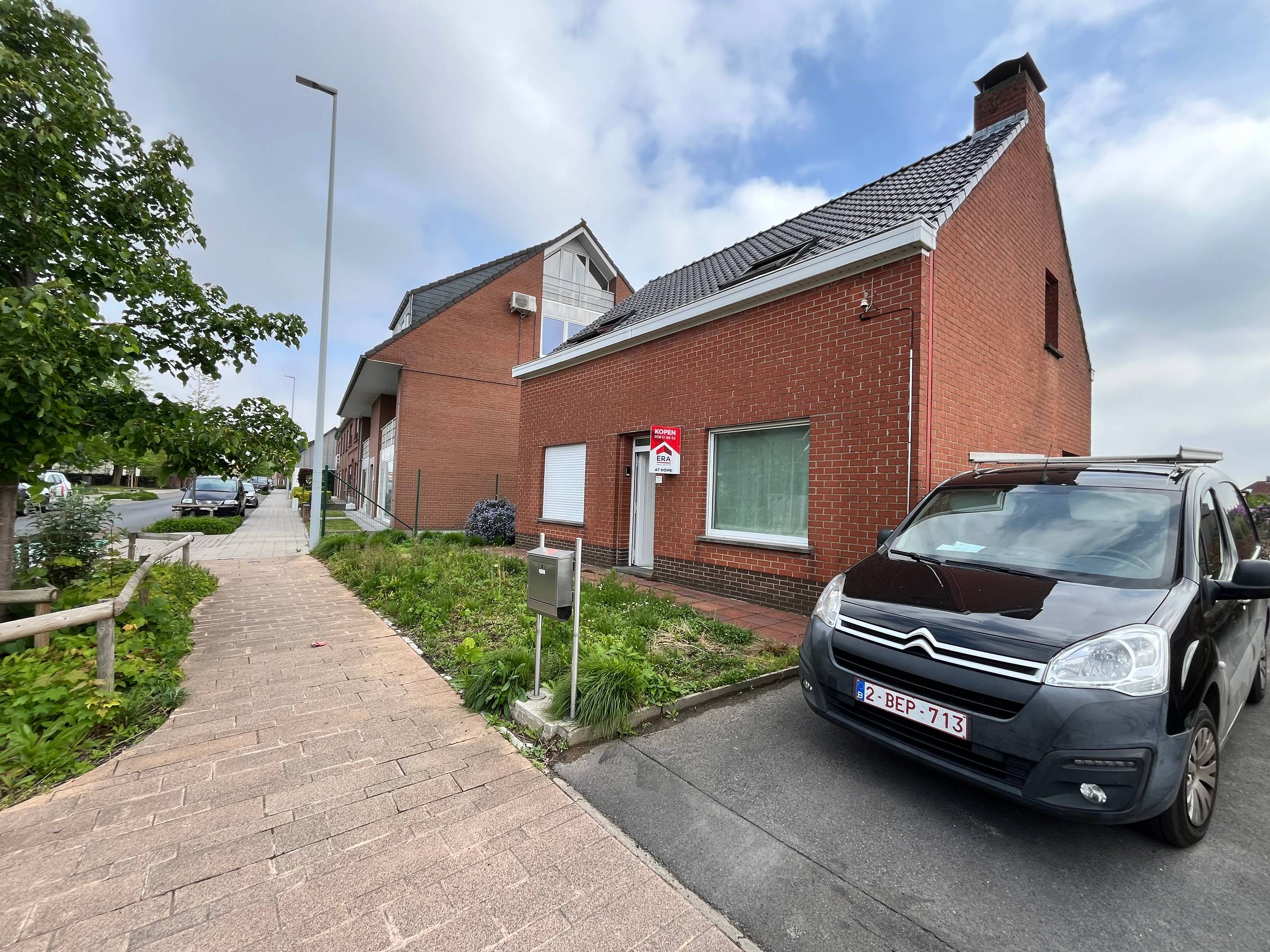 Woning met garage/loods en veel parkeermogelijkheden - foto 2