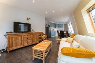 Gemeubeld duplex-appartement op de derde verdieping in een recent gebouw op enkele stappen van het Stationsplein en het centrum van...