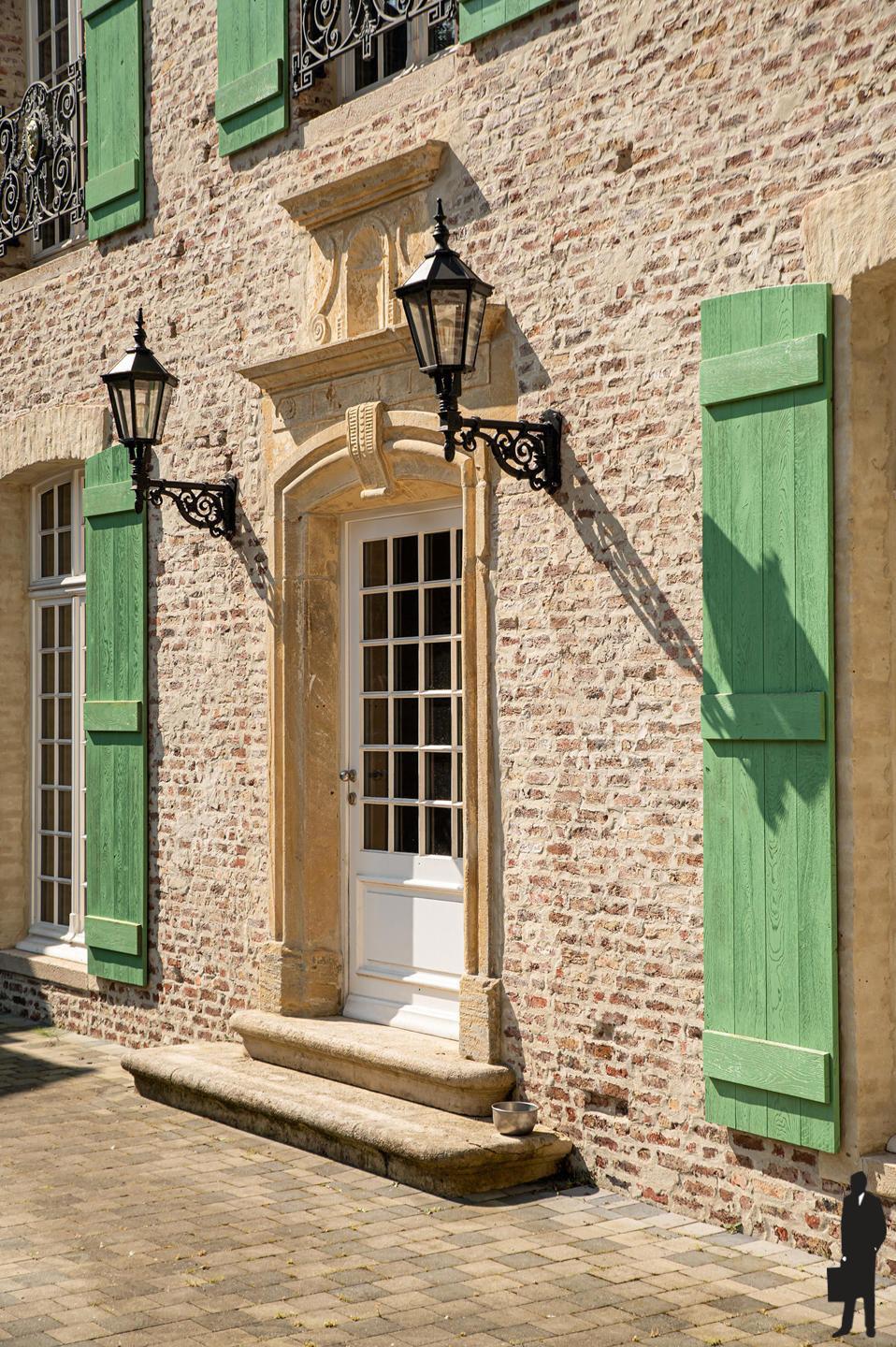 Uniek perceel met U-vorm woning, wellness én conciërgewoonst / zorgwonen en dit op ca. 2.8 hectare! - foto 4