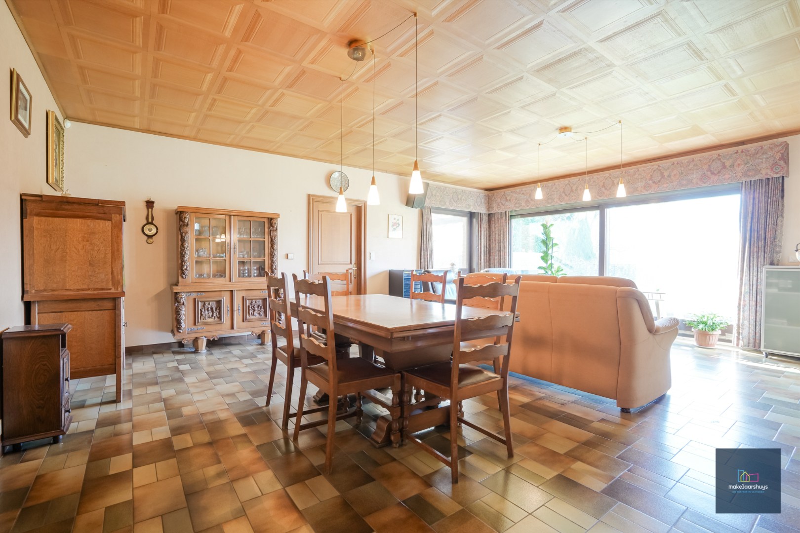 Ruime bungalow met garage op 1980m² grond - foto 4