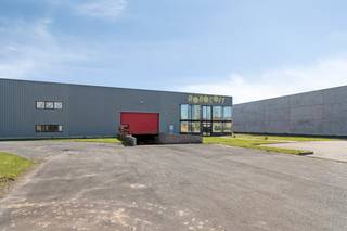 Vous recherchez un site commercial polyvalent à Ypres ? Dans ce cas, ce bâtiment commercial prêt à déménager situé dans la zone industrielle...