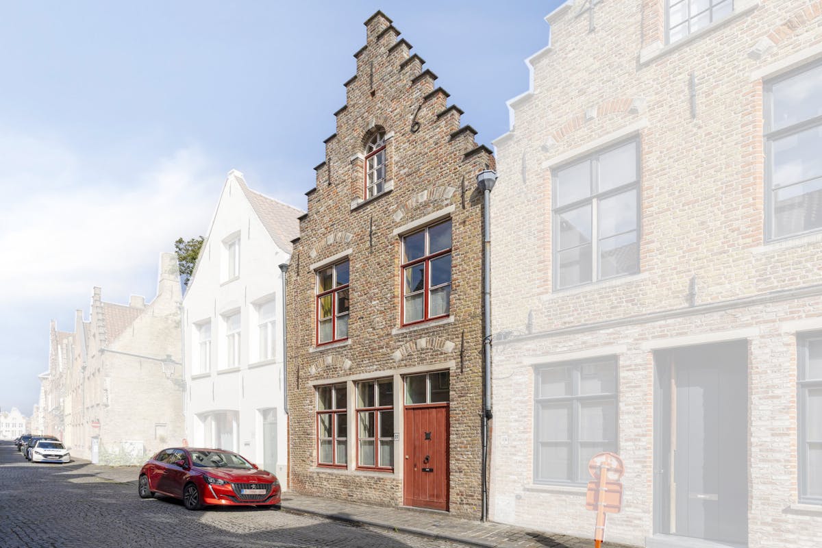 House with stepped gable for sale in Sint-Annakwartier in Bruges - photo 3