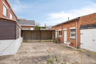 Deze woning is gelegen op een hoekperceel van de Kloosterberg met de Servatiusweg, zeer rustige ligging in Nerem met uitzicht over weiland.De woning...