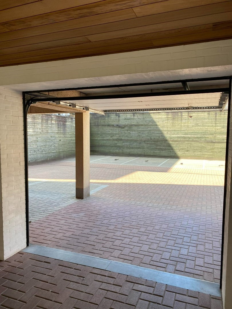 Centraal gelegen buitenstaanplaats in Middelkerke in de rustige residentie Princess 2 - foto 4