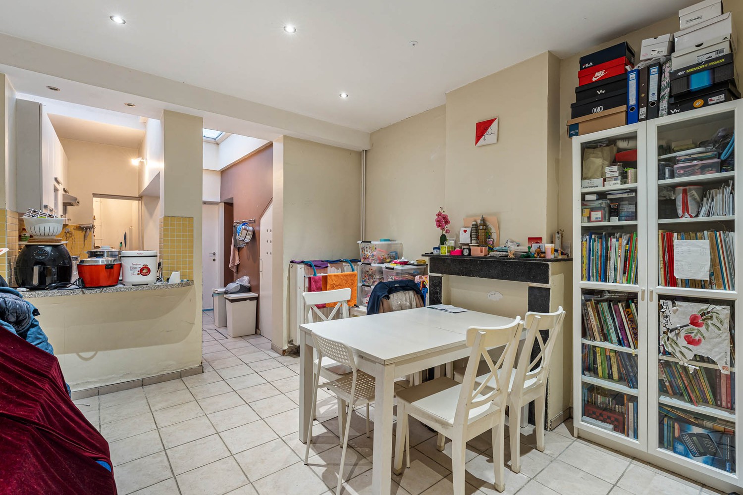 Centraal gelegen rijwoning met 2 ruime slaapkamers en een zolderkamer nabij het station te Leuven! - photo 3