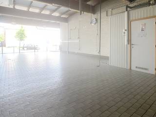 Commercial for rent in Staden