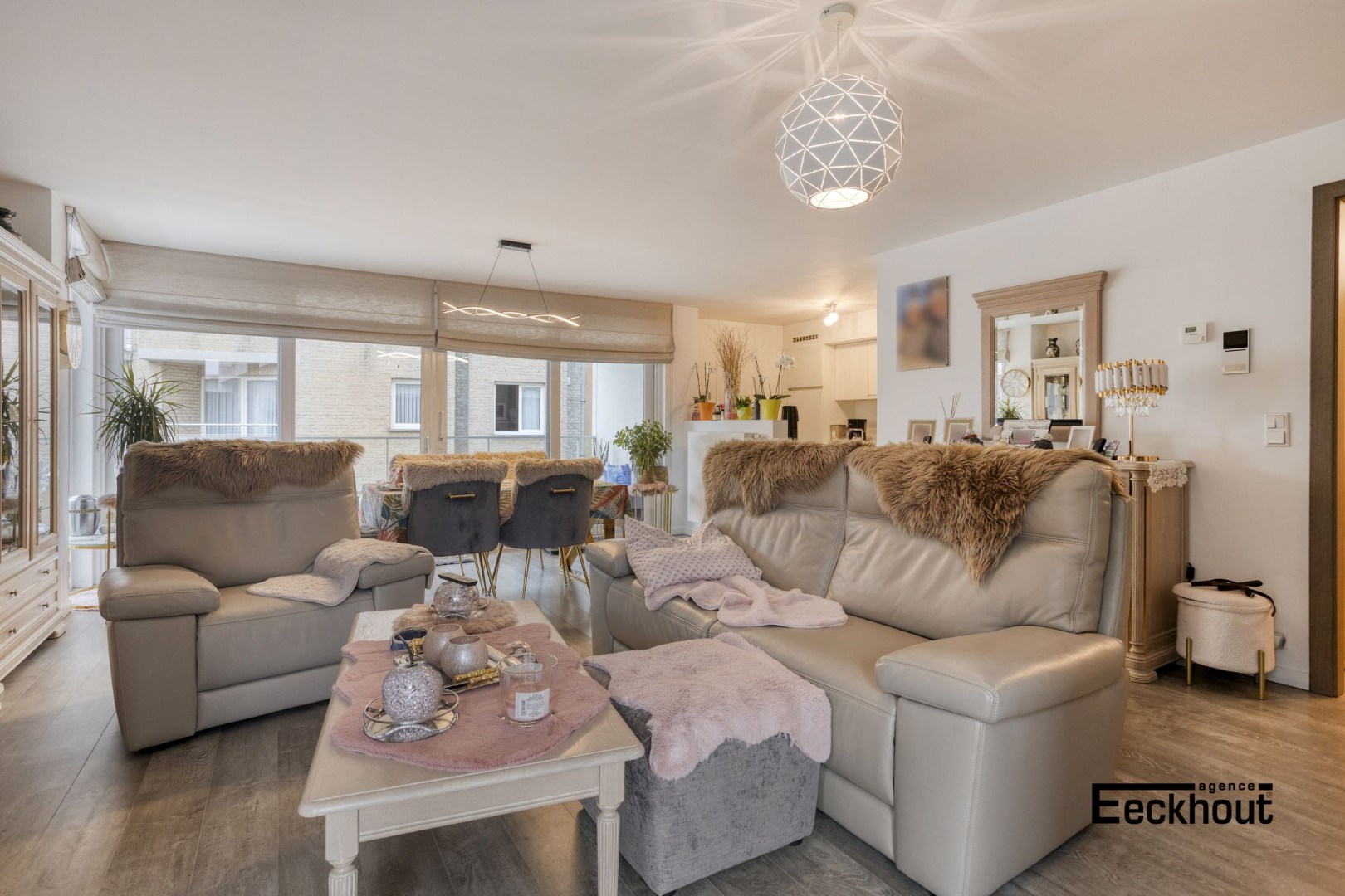 Ruim 2 slaapkamer appartement in het centrum van Oostende. - foto 4