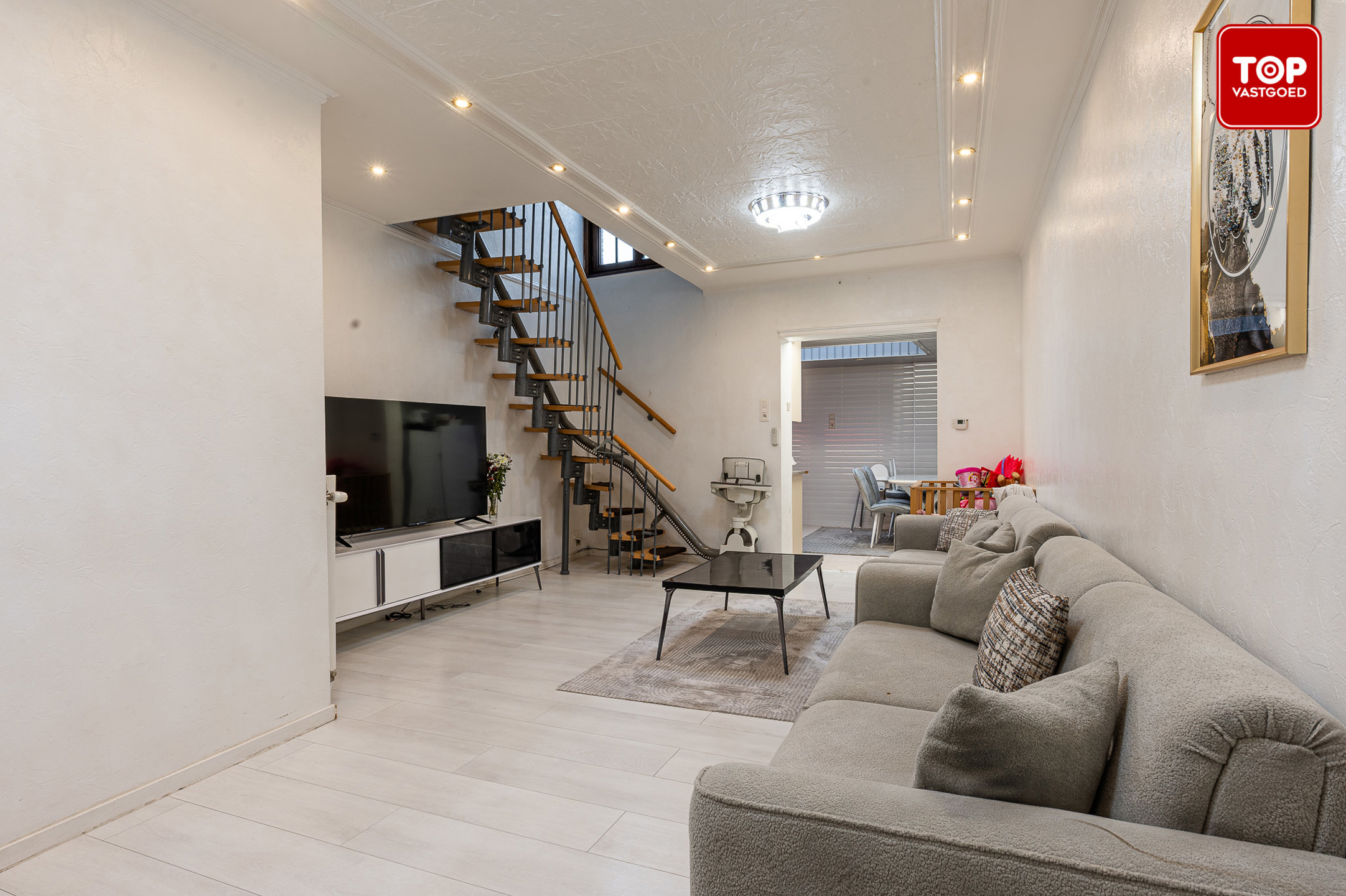 Goed gelegen woning met 3 slaapkamers - foto 3