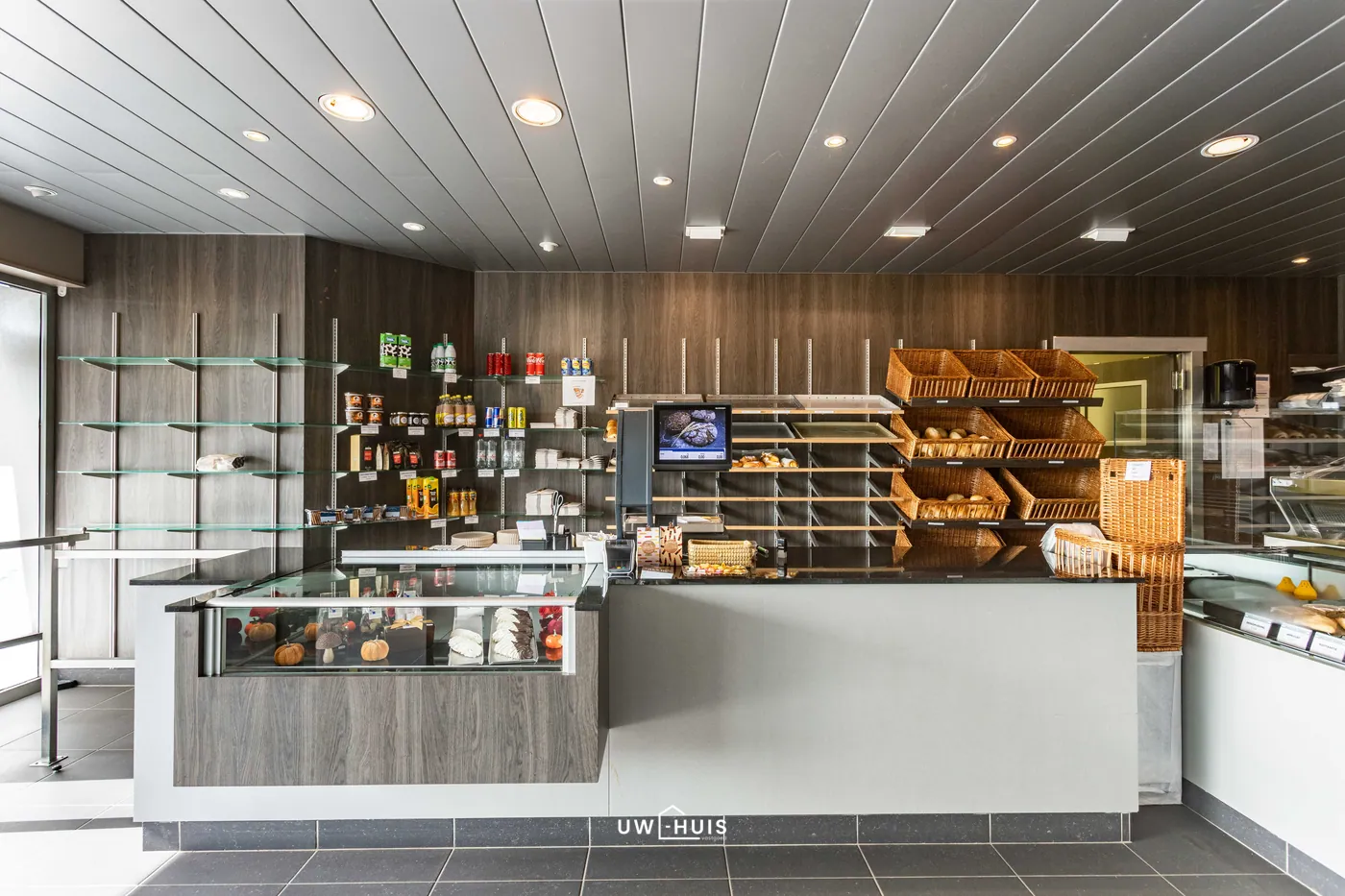 Goed draaiende bakkerij met prachtige winkel ter overname. - foto 5