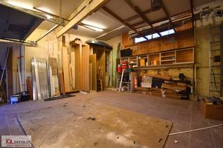 Immo Groot Leeuw vous propose cet atelier d'une superficie de 48,5 m² à Sint-Pieters-Leeuw. L'atelier est idéal comme espace de travail ou lieu...