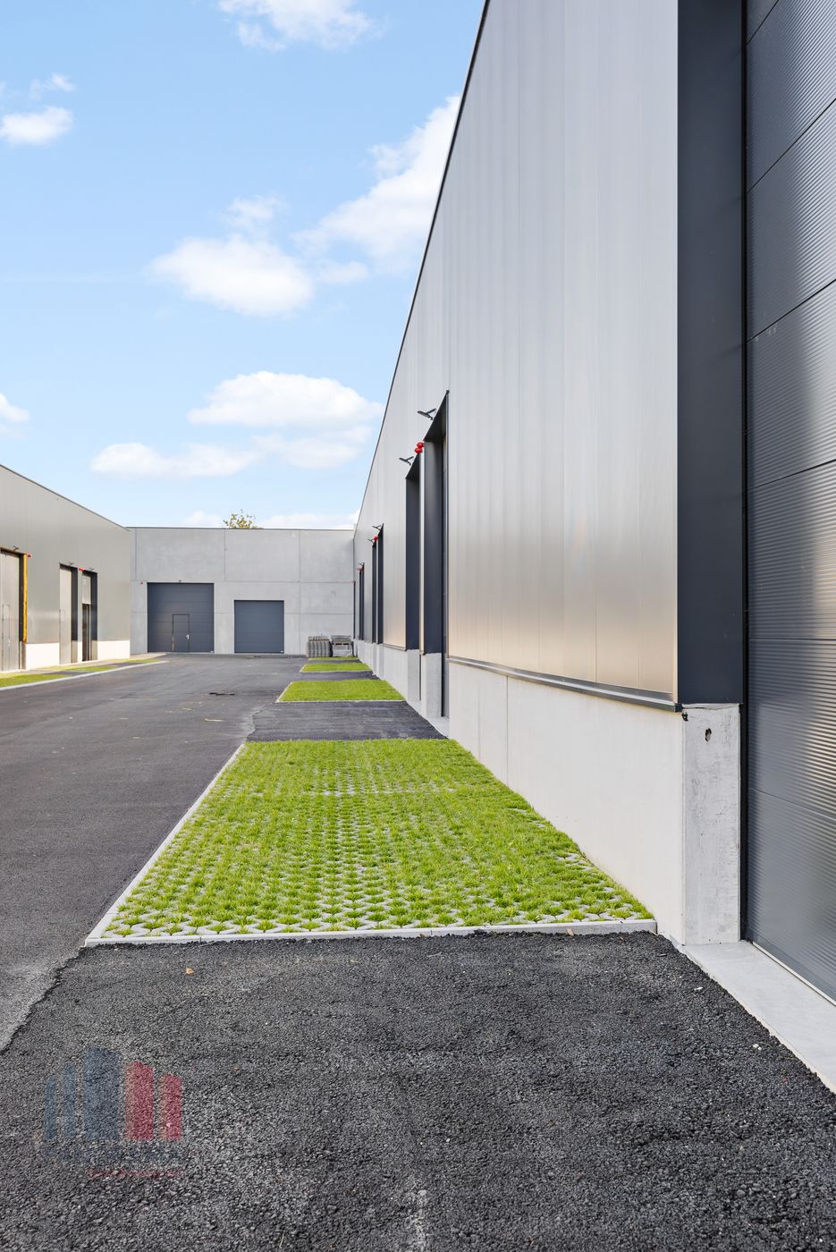 Nieuwbouw KMO-unit van 225 m² in Zedelgem - photo 4